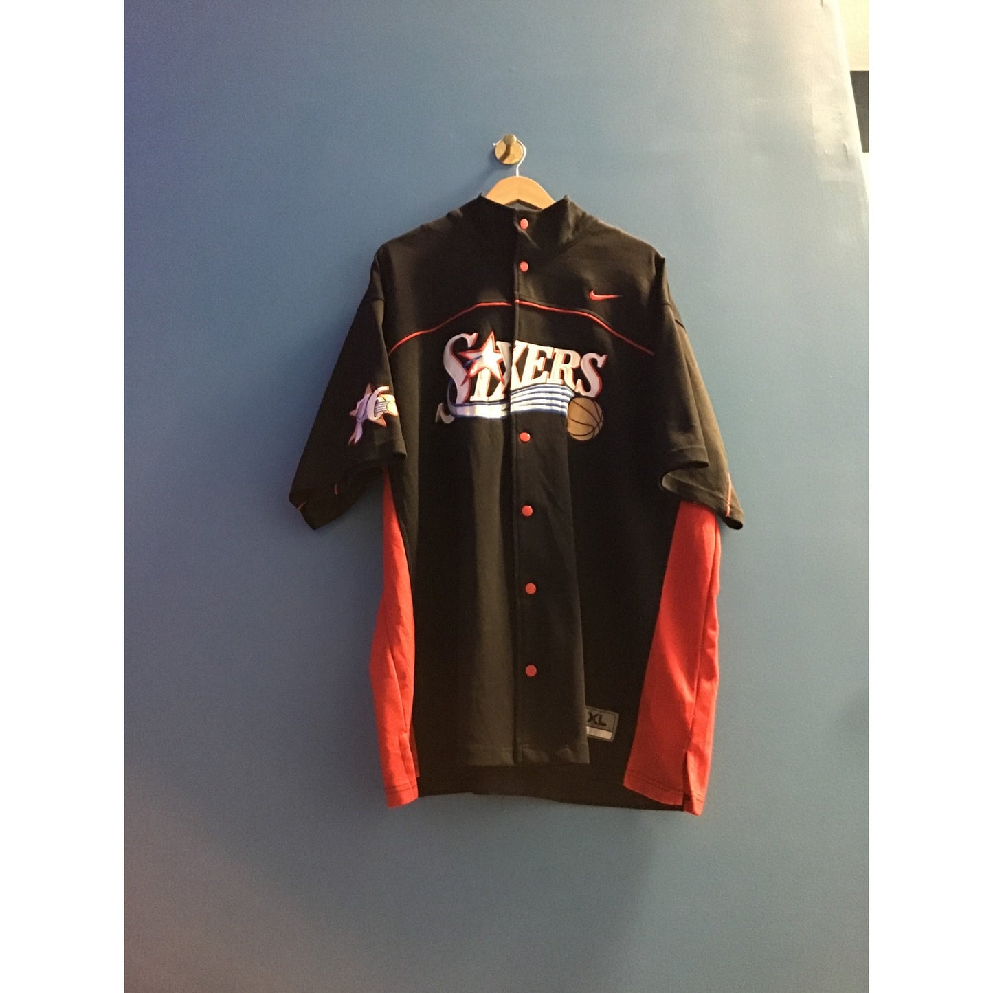 Vintage Nike Philadelphia Sixers Button Down Collared Black Shirt Men's Size XL