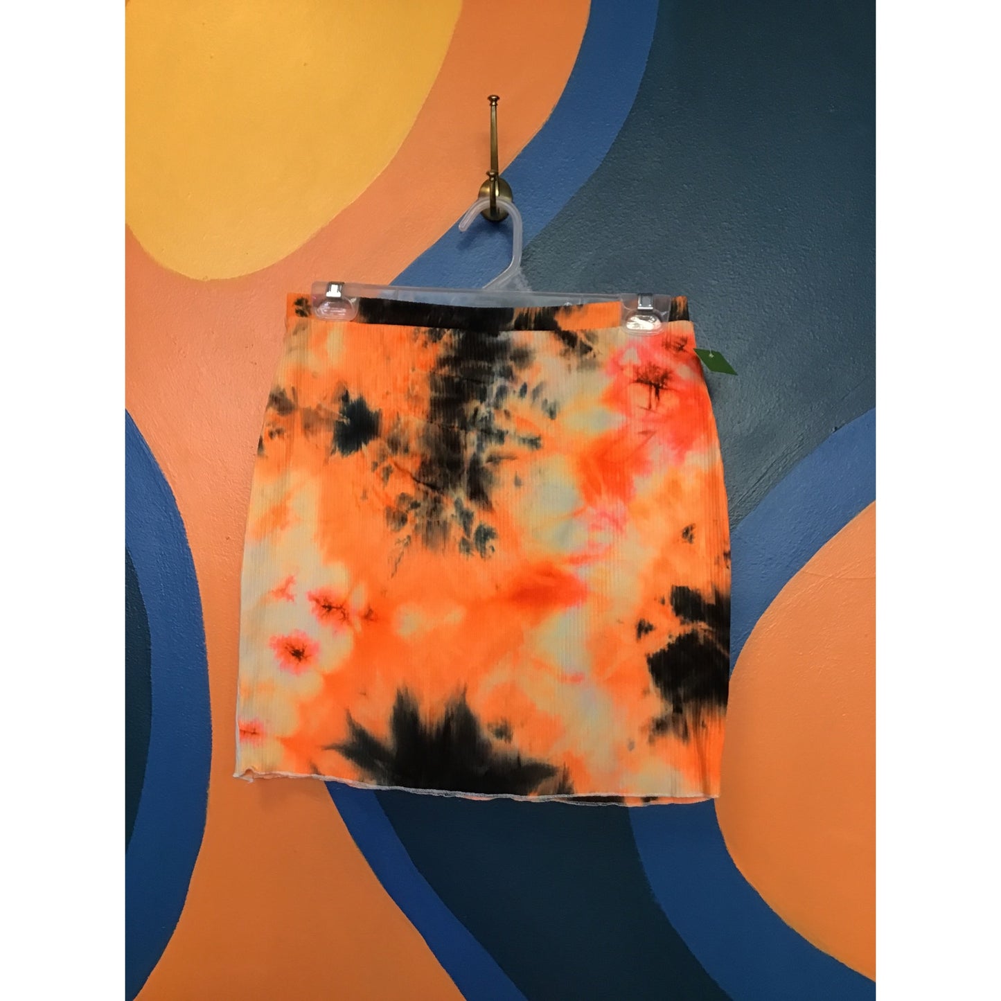 Fashion Nova Black Tie Dye Rib Knit Orange Pencil Cut Mini Skirt Women's Size XL