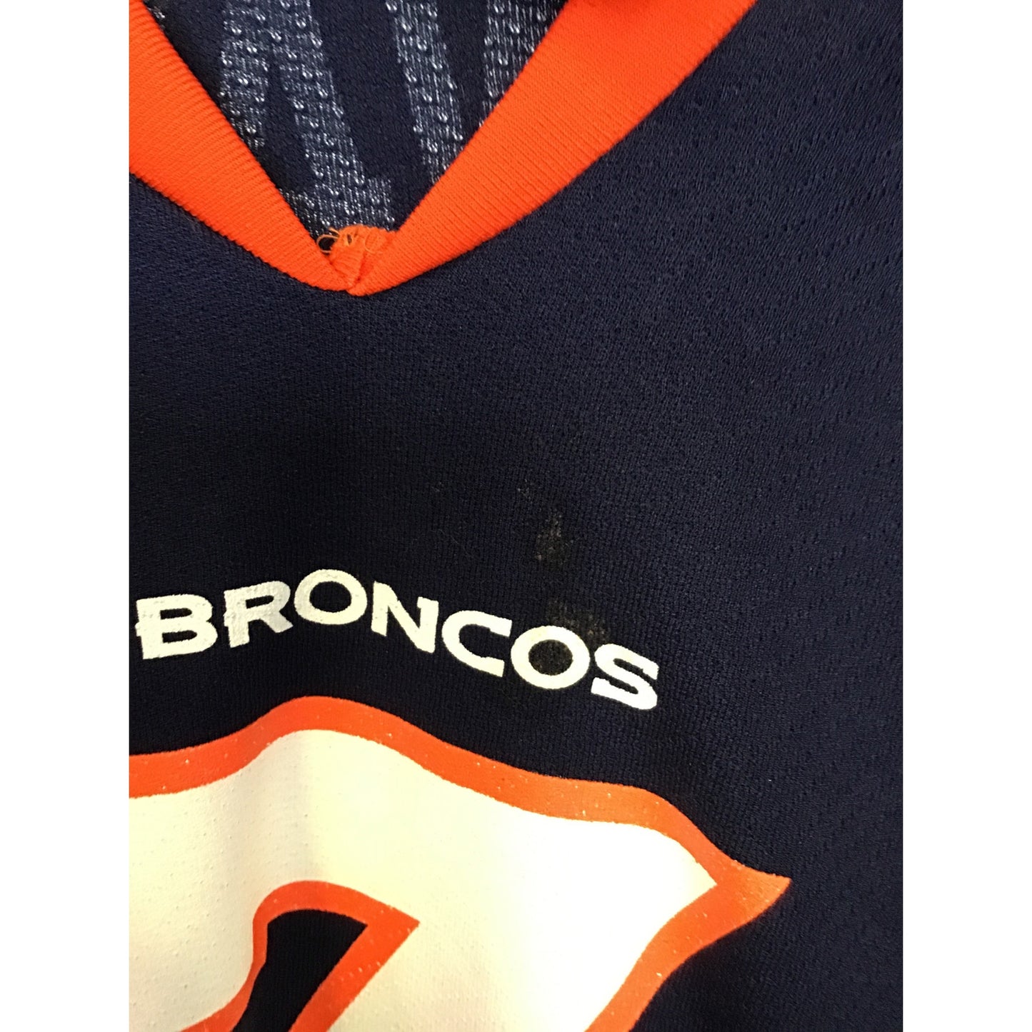 Vintage Logo 7 Denver Broncos John Elway #7 Jersey QB V-neck Shirt Size Large?