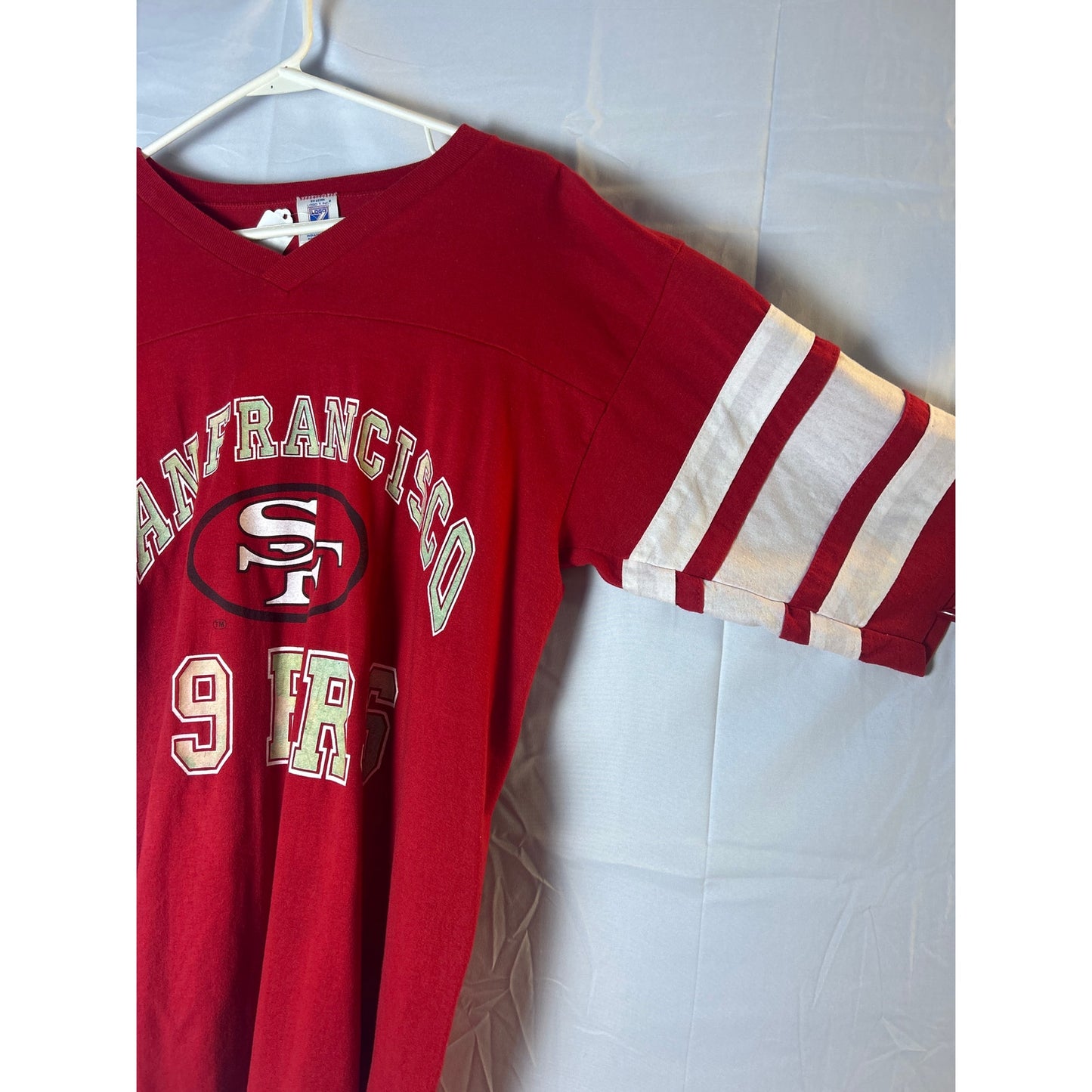 Logo 7 SF San Francisco 49ERS Red White V-neck Shirt Men's Size Large