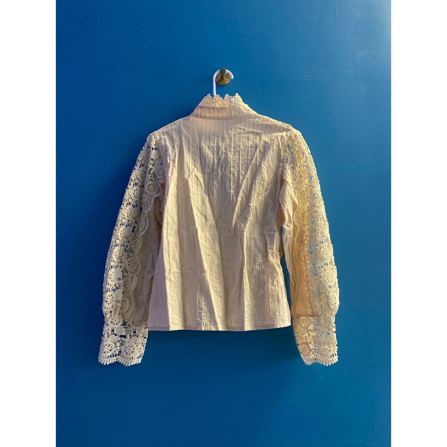Floral Cream Lace Button Up Blouse Long Sleeve Women's Size Large