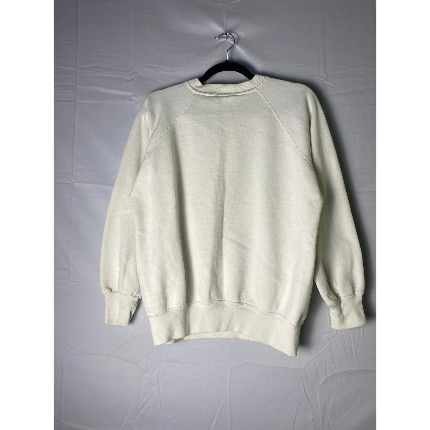 Vintage BASSETT-WALKER Bear IU Indiana Hoosiers White Crewneck Sweatshirt Large