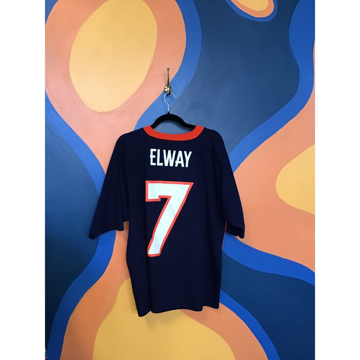 Vintage Logo 7 Denver Broncos John Elway #7 Jersey QB V-neck Shirt Size Large?