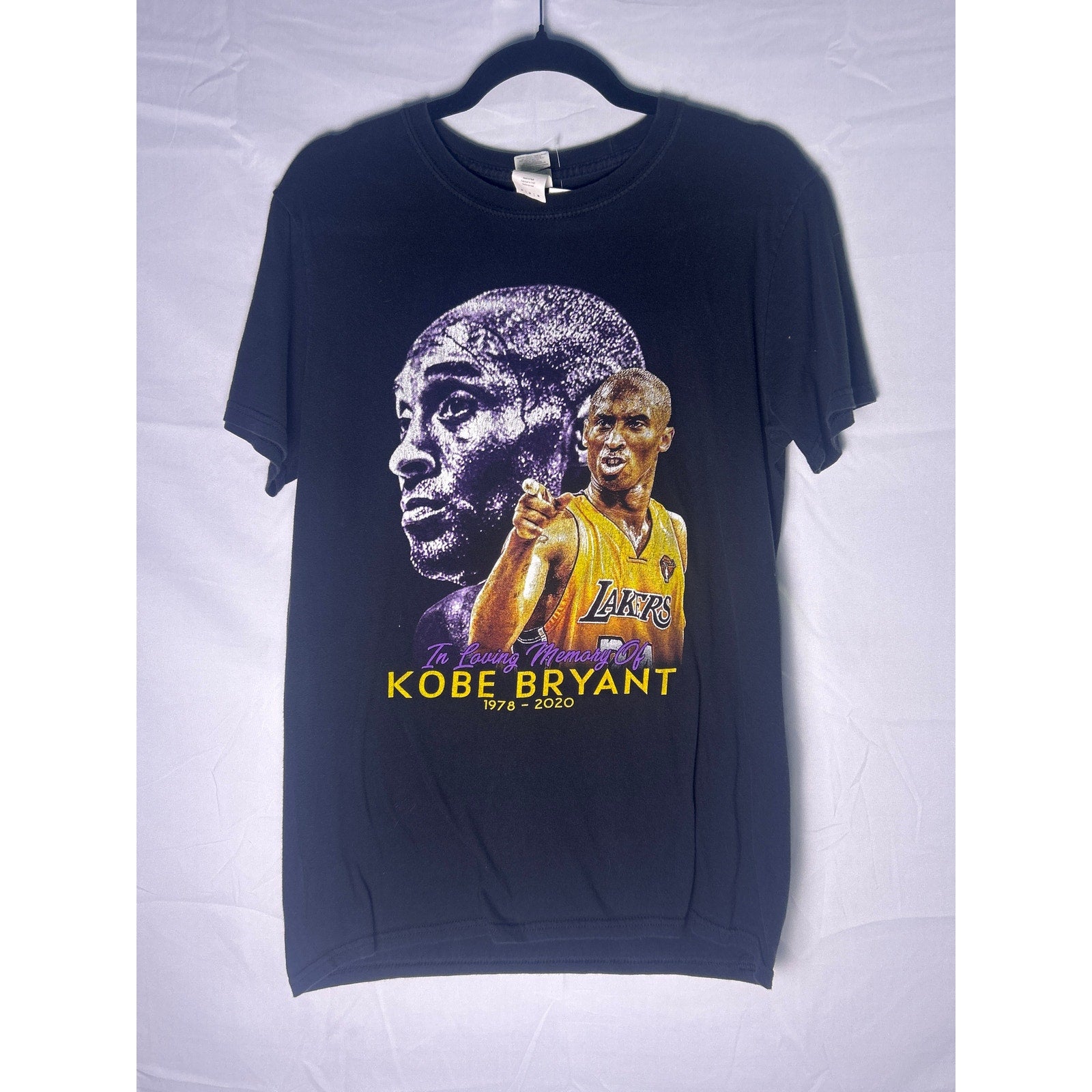 Kobe & Gianna Bryant NBA Lakers Kobe Memory Mamba Black T-shirt Men's Medium