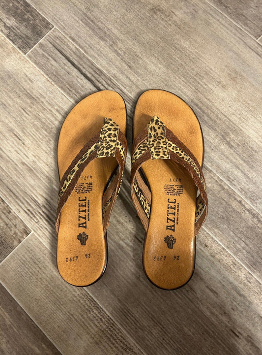 Aztec Brown Leopard Flip Flops Flat Sandals Women's Size 7.5