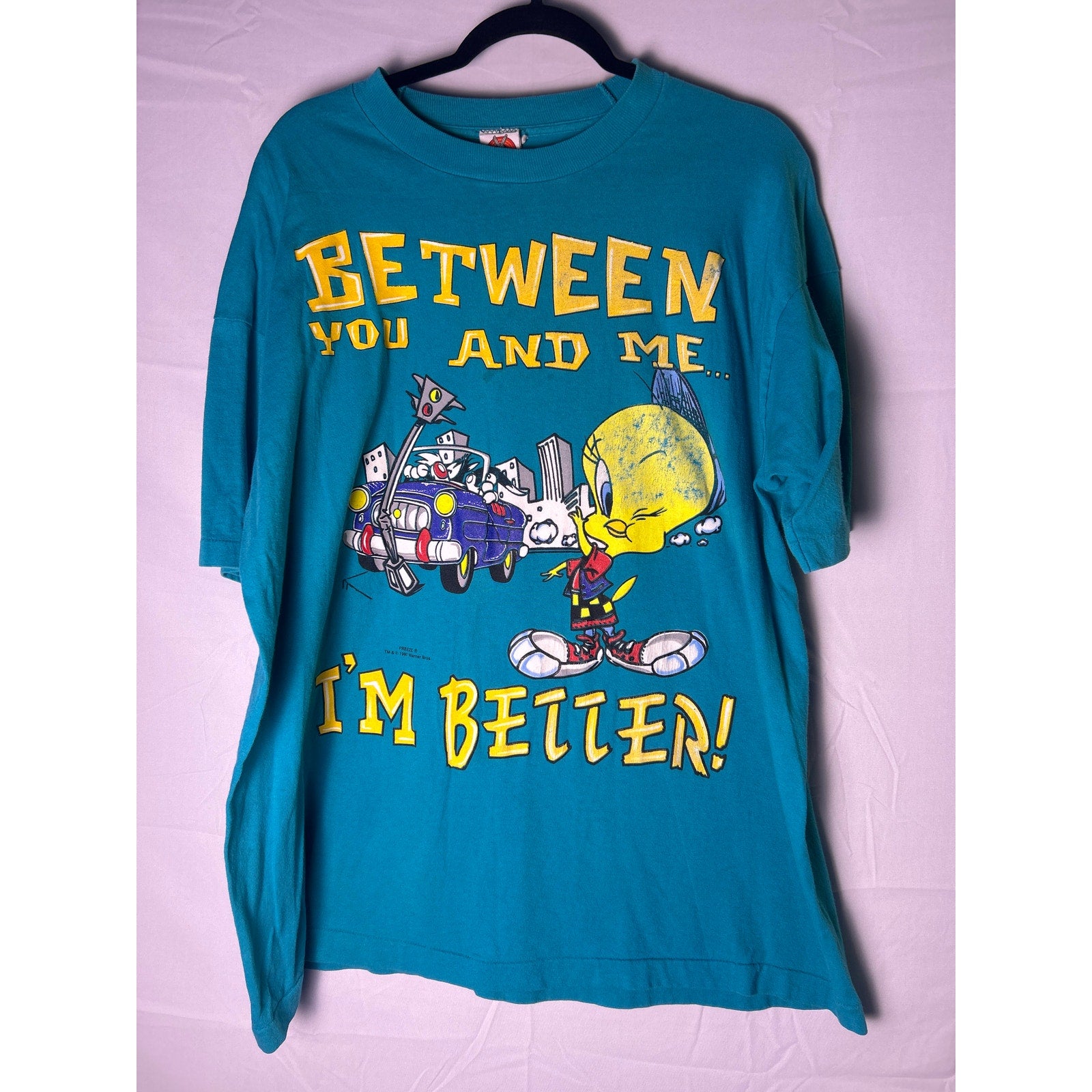 Looney Tunes BETWEEN YOU AND ME I'M BETTER! Tweety Bird Graphic Print Size XL