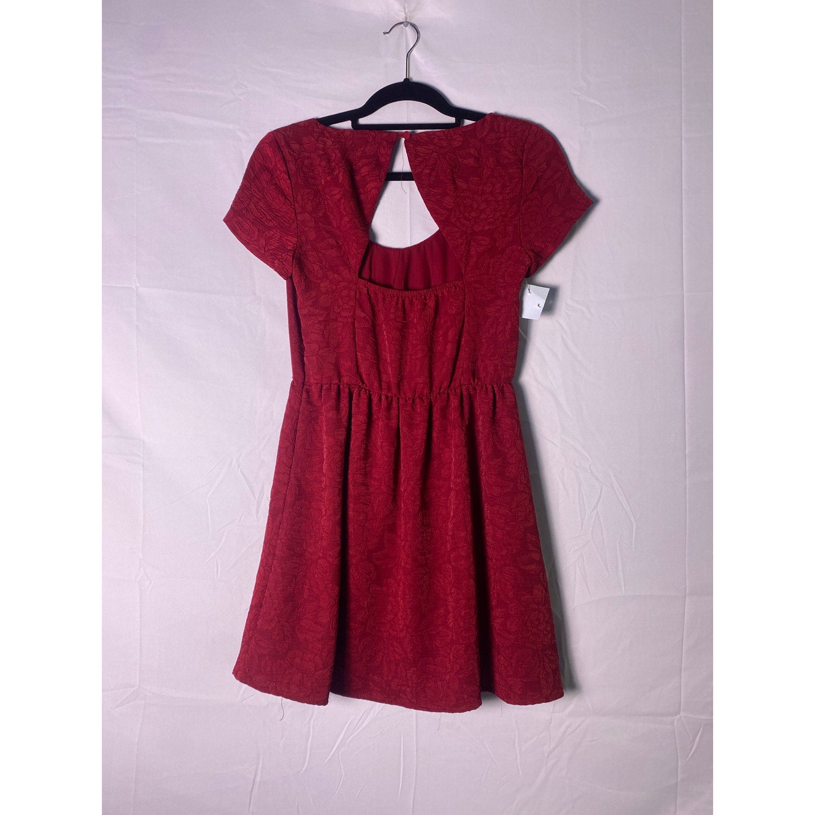 Burgundy Jacquard Back Cutout Mini Dress Short Sleeve Women's Size Small