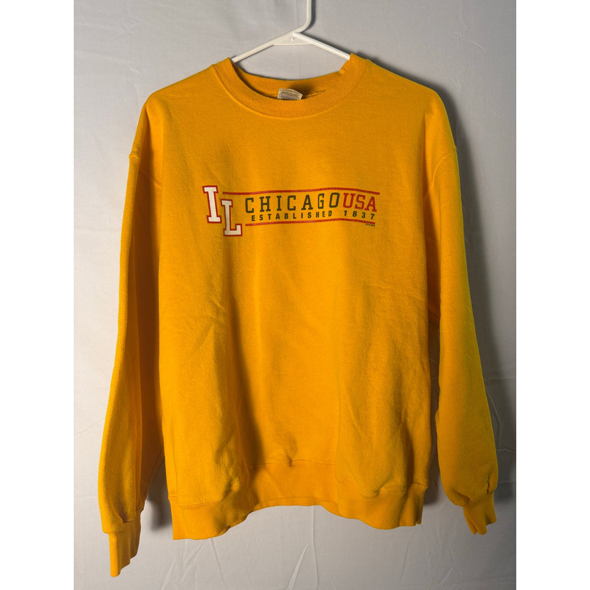 Fruit of the Loom Chicago, IL USA Crewneck Yellow Sweater Women's Size Large