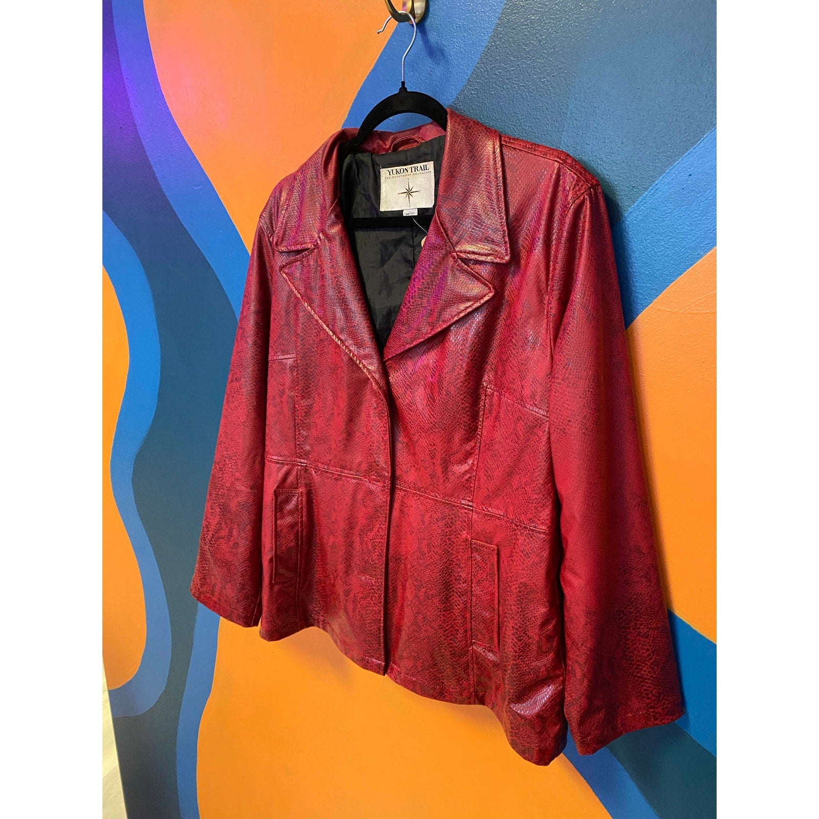 Yukon Trail Red Midwaist Snakeskin Faux Leather Coat Jacket Women's Size Large