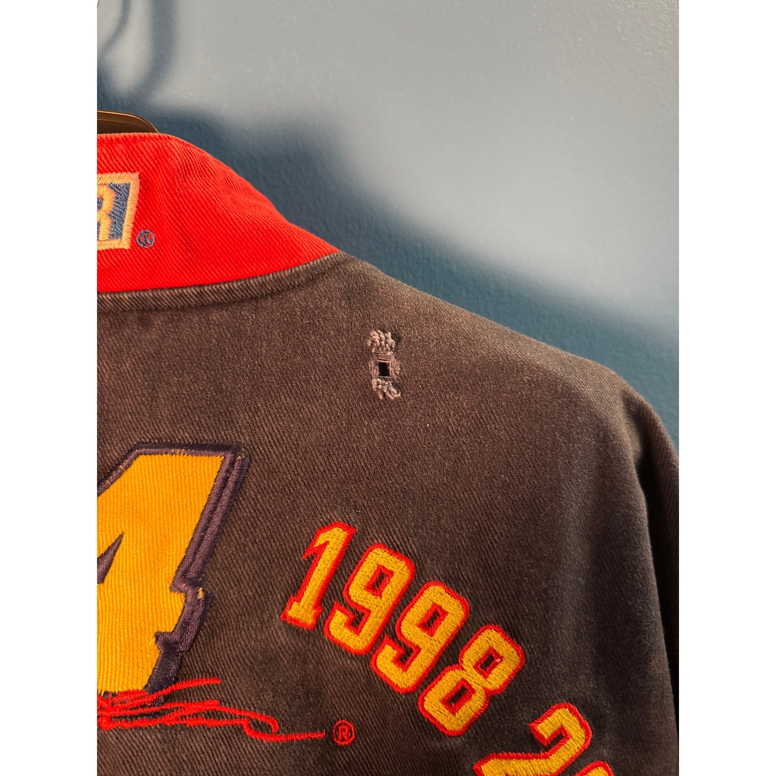 Chase Authentics DuPont NASCAR Jeff Gordon 24 Flames 2001 Jacket Champion XL