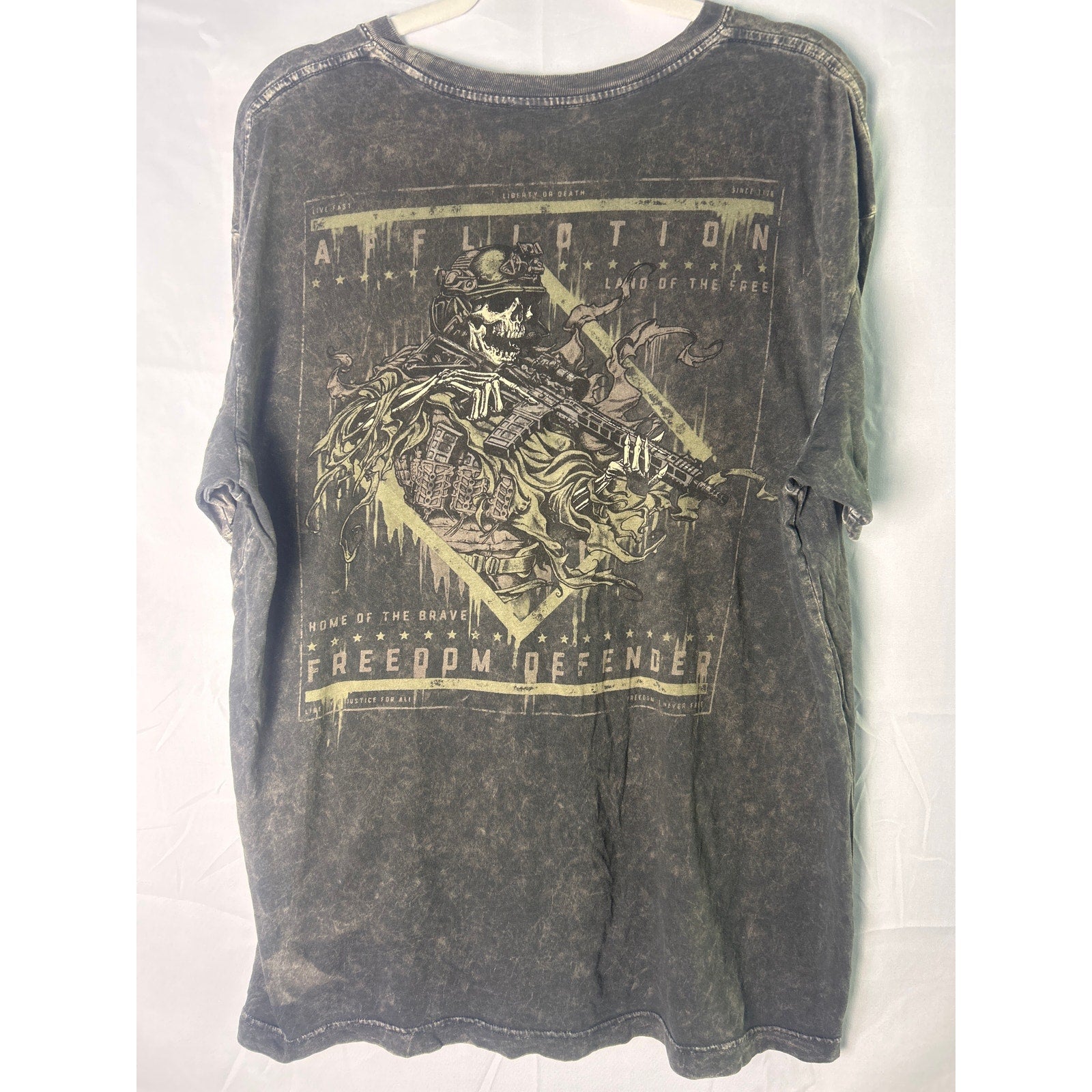 Affliction Freedom Defender Faded Shirt Men's Size 2XL