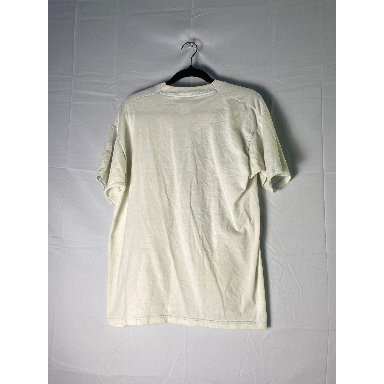 Vintage Fruit of the Loom Wildlife Native Spirit White T-Shirt Size Large