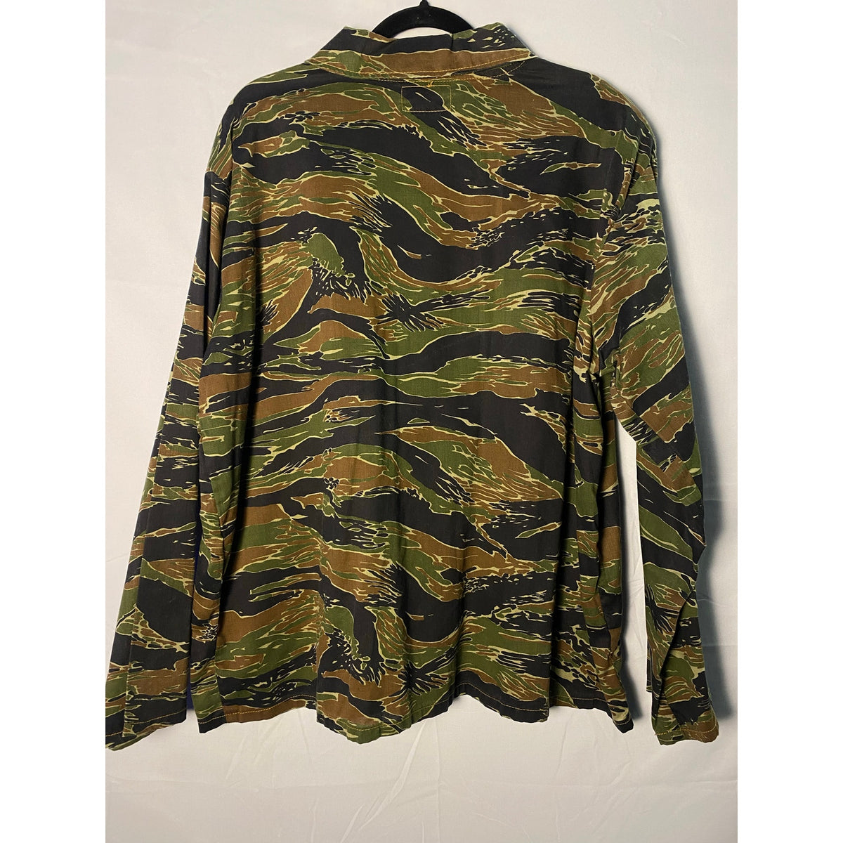 Winchester Tiger Animal Print Green Brown Camouflage Button Up Shirt Mens Size XL