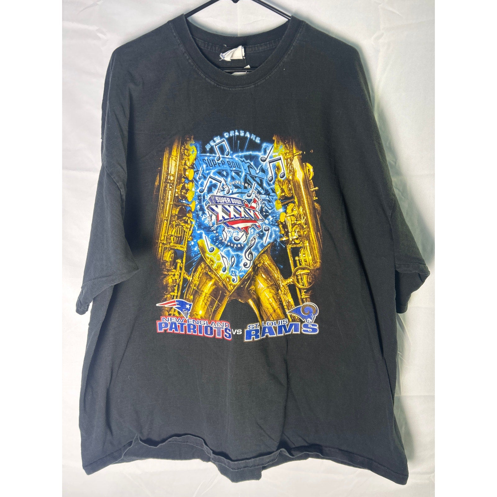 Super Bowl XXXVI New England Patriots VS St. Louis RAMS Black T-shirt Men's 2XL