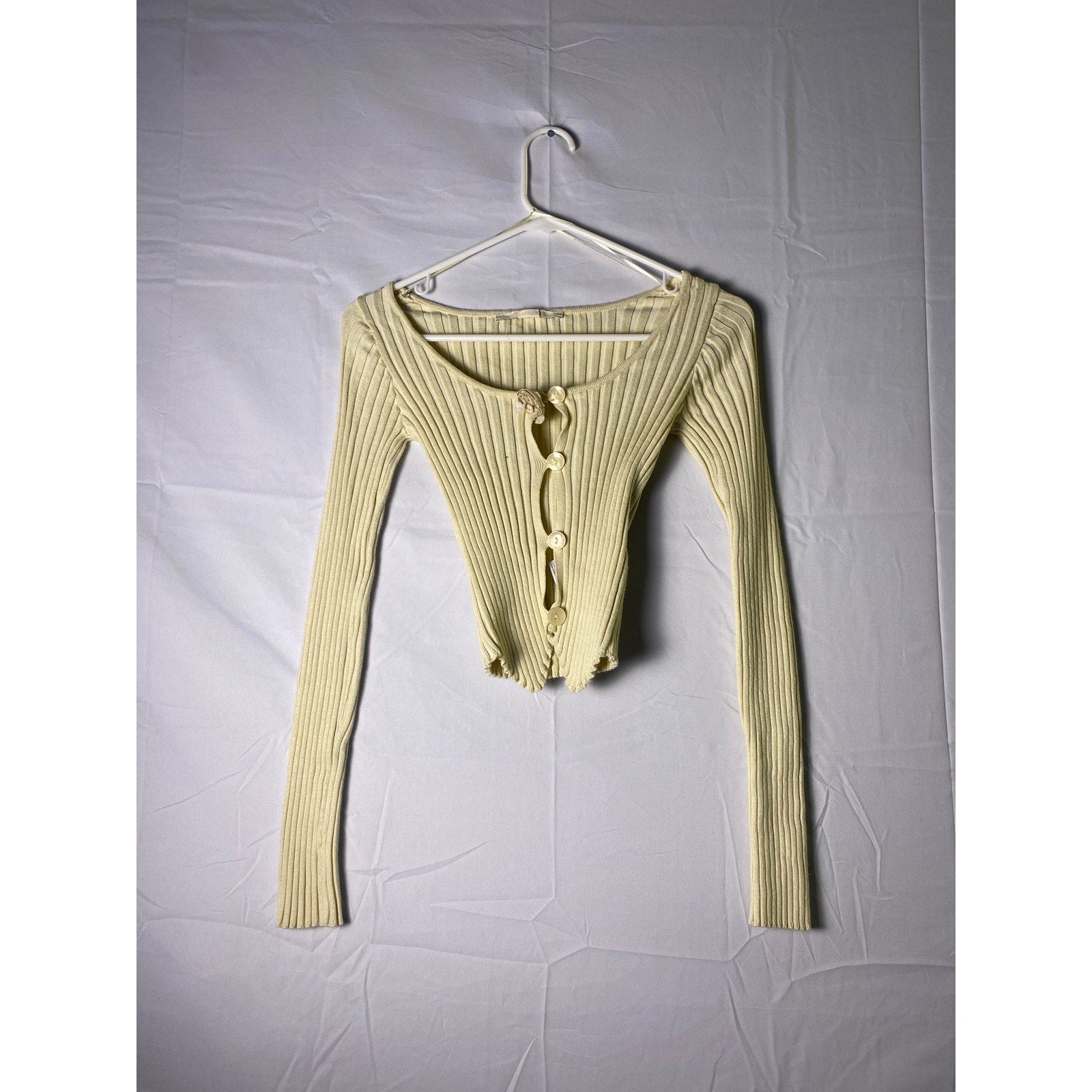 Urban Outfitters Kimchi Blue Cream Rib Knit Buttons Crop Top Women's Size Small