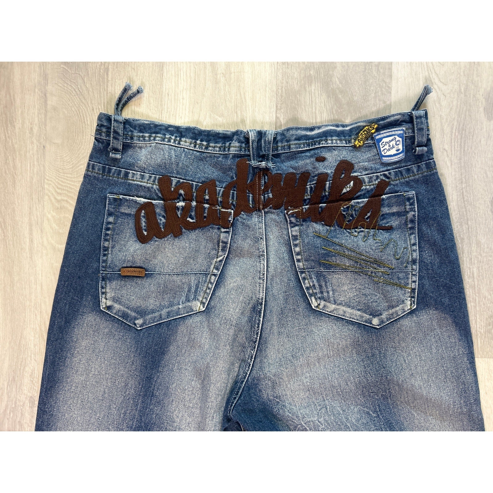 Vintage 90s Akademiks Loose Baggy Fade Wash Blue Denim Men's Size 40/34
