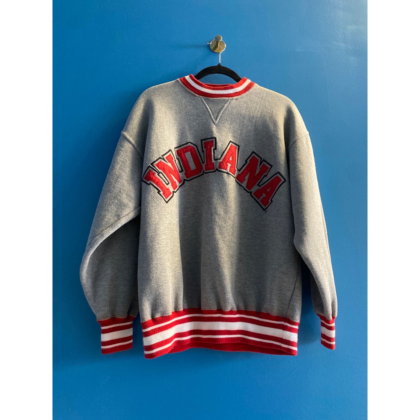 Crable Sportswear INDIANA Hoosiers Crew Neck Gray Red Varsity Sweatshirt Medium
