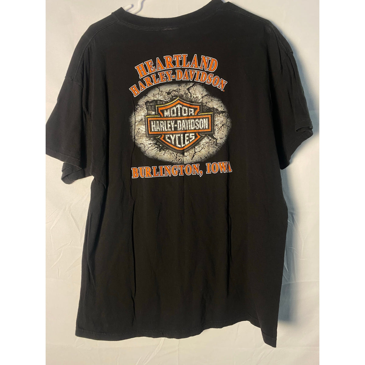 Genuine Harley Davidson Heartland Burlington, Iowa Black Graphic Shirt Size M/L?