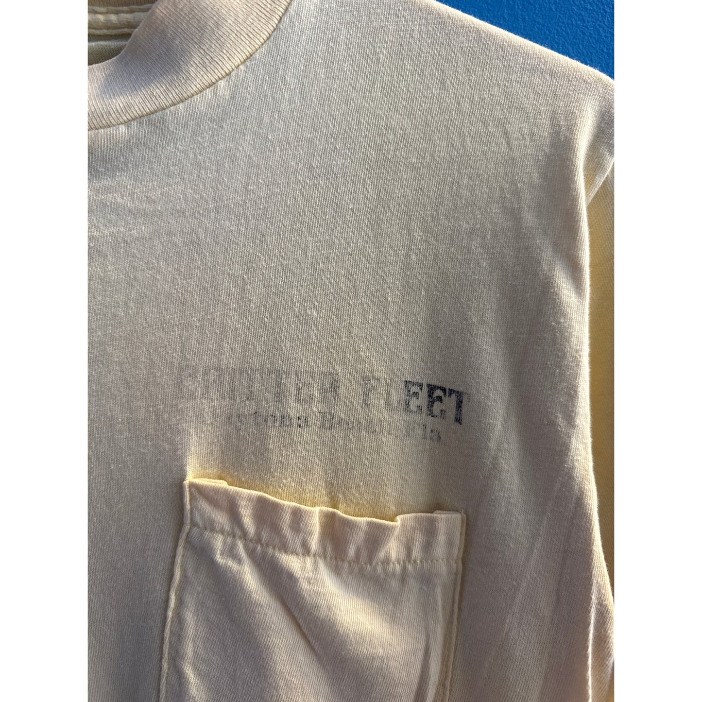 Critter Fleet Daytona Beach, Florida USA Yellow Pocket Tee  Shirt Men's Small