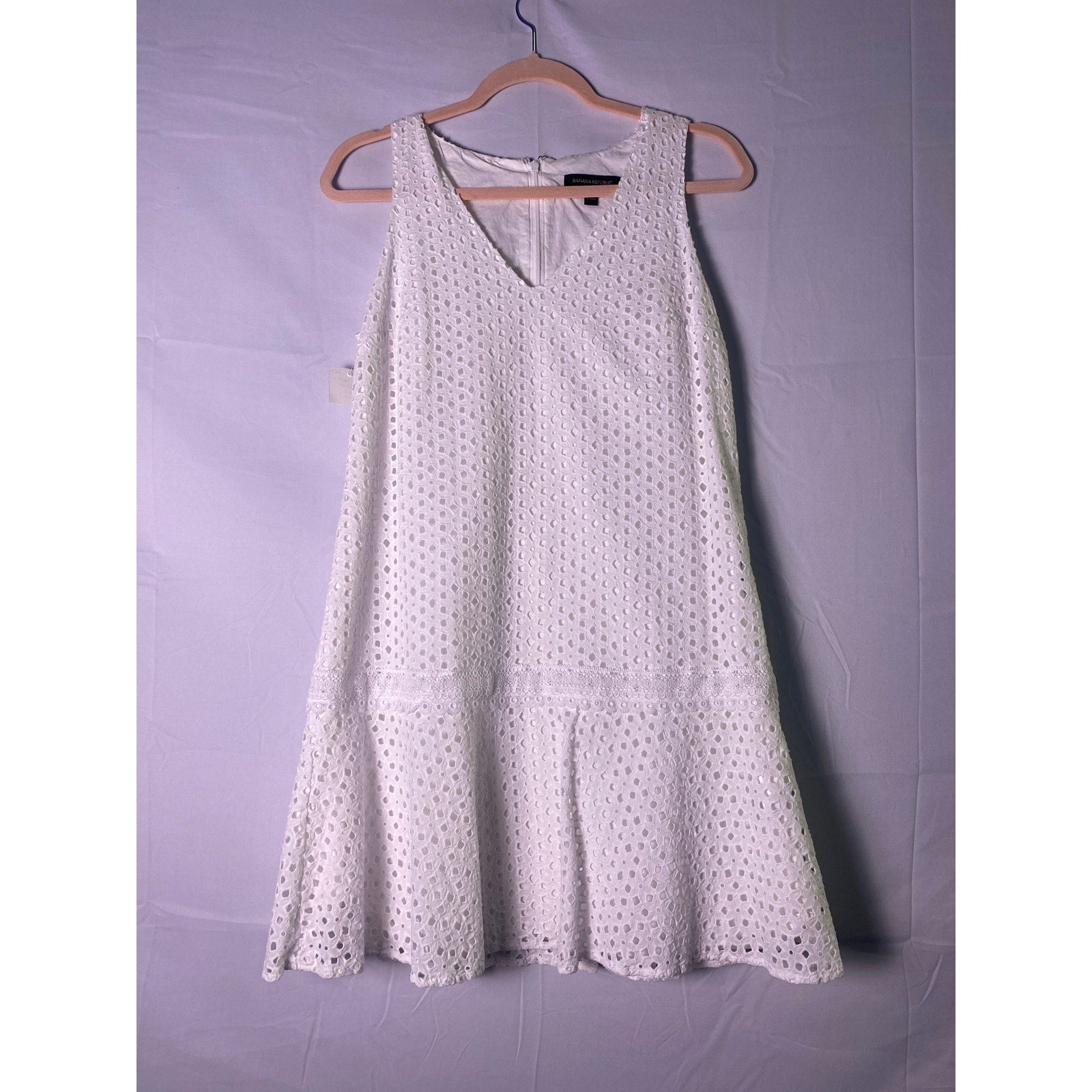 Banana Republic White Eyelet Drop Waist Mini Dress V-neck 100% Cotton Size 6
