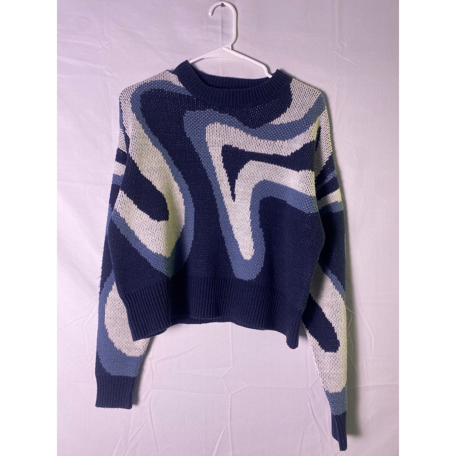 Full Tilt Gray Blue Modern Swirl Design Crew Neck Sweater Women's Small Pullover