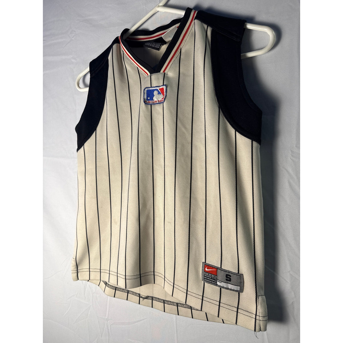 NIKE MLB Sleeveless V-neck Jersey Cream Black Striped Men's Size Small