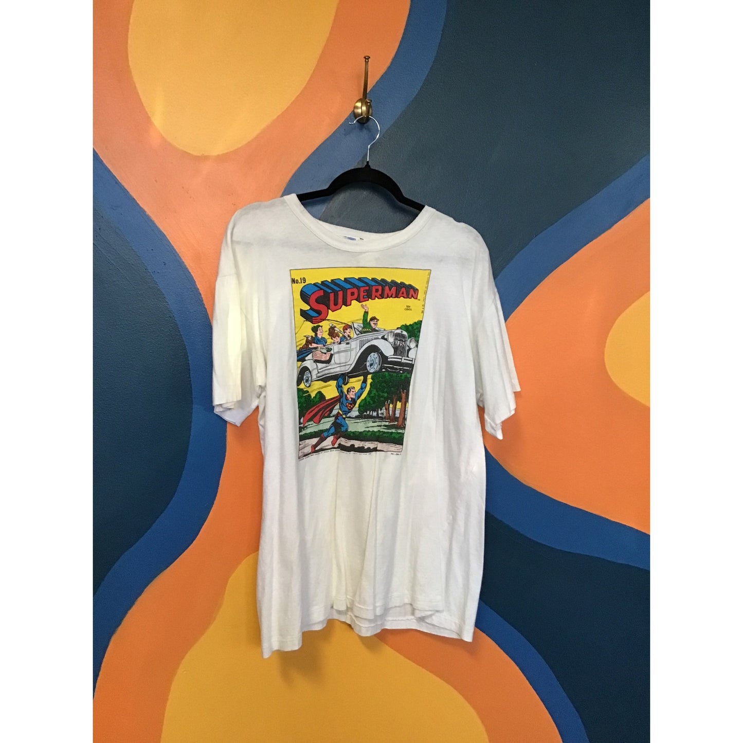 1988 Superman No. 19 Graphic Print Short Sleeve White Shirt Men's Size XL