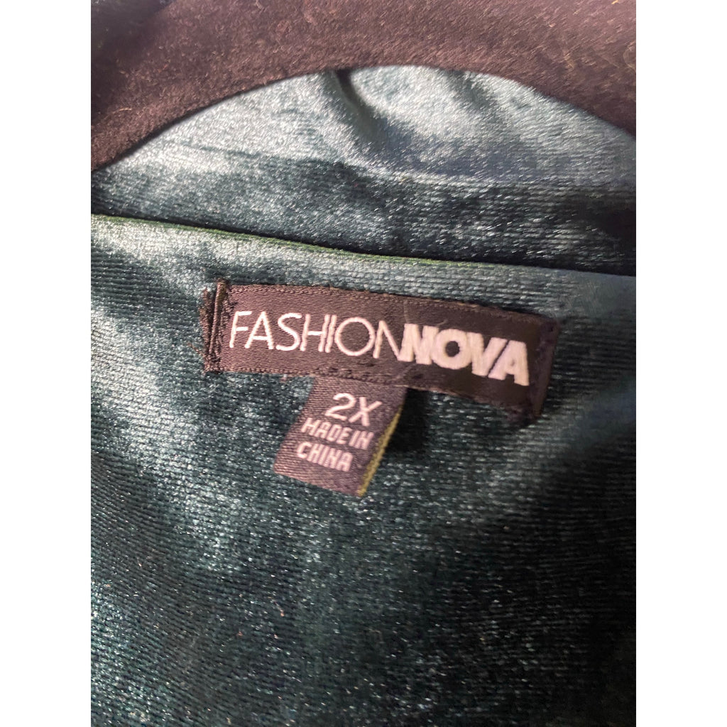 Fashion Nova Green Velvet Long Sleeve Deep V-neck Romper Women's Plus 2X