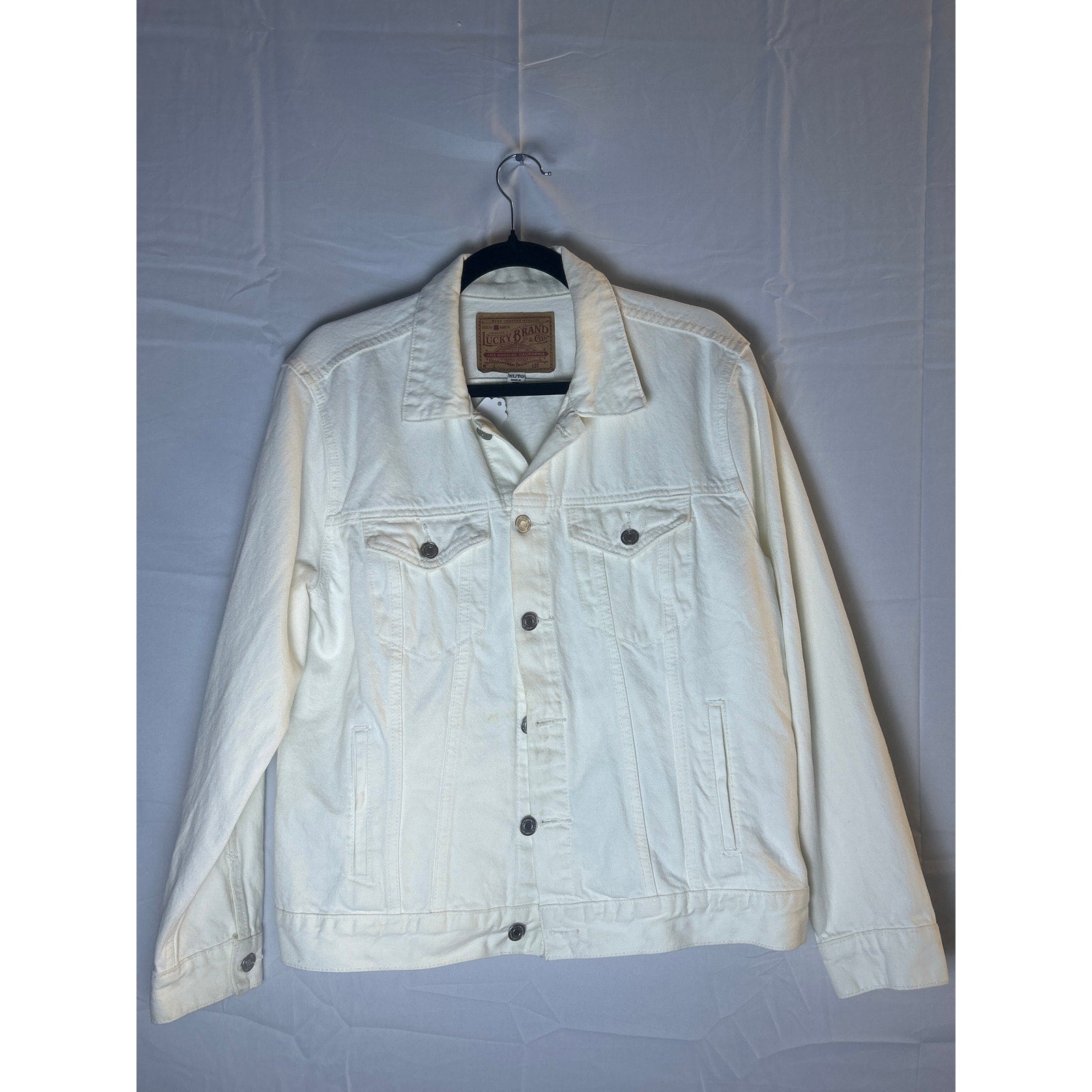 Lucky Brand Button Up White Denim Trucker Jacket Chest Pockets Men's Size XL
