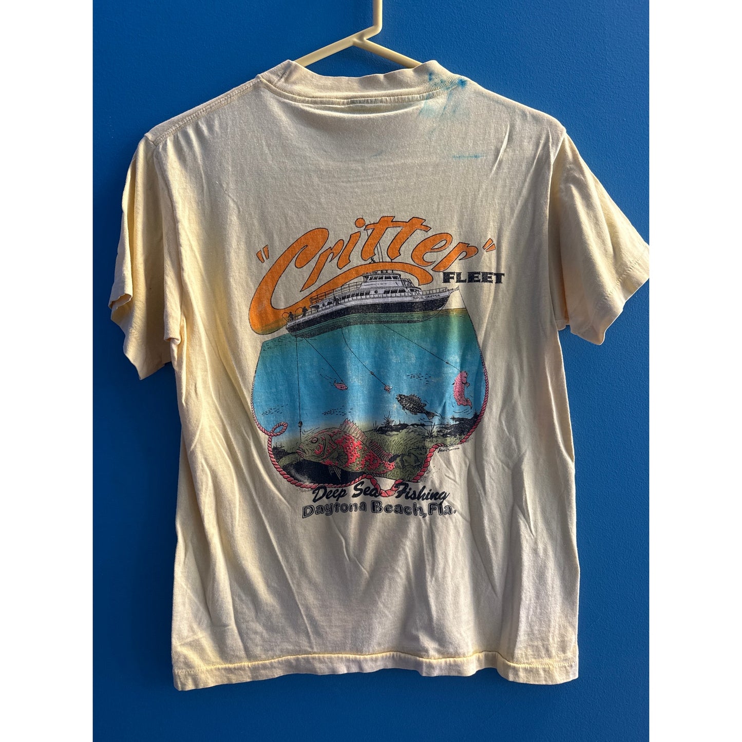 Critter Fleet Daytona Beach, Florida USA Yellow Pocket Tee  Shirt Men's Small