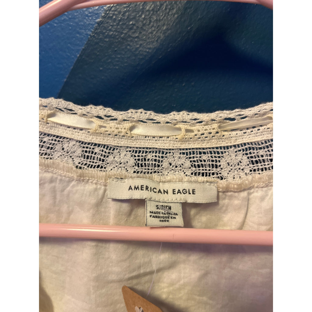 American Eagle White Floral Lace Peplum Top Blouse Scoop Neck Women's Size Small
