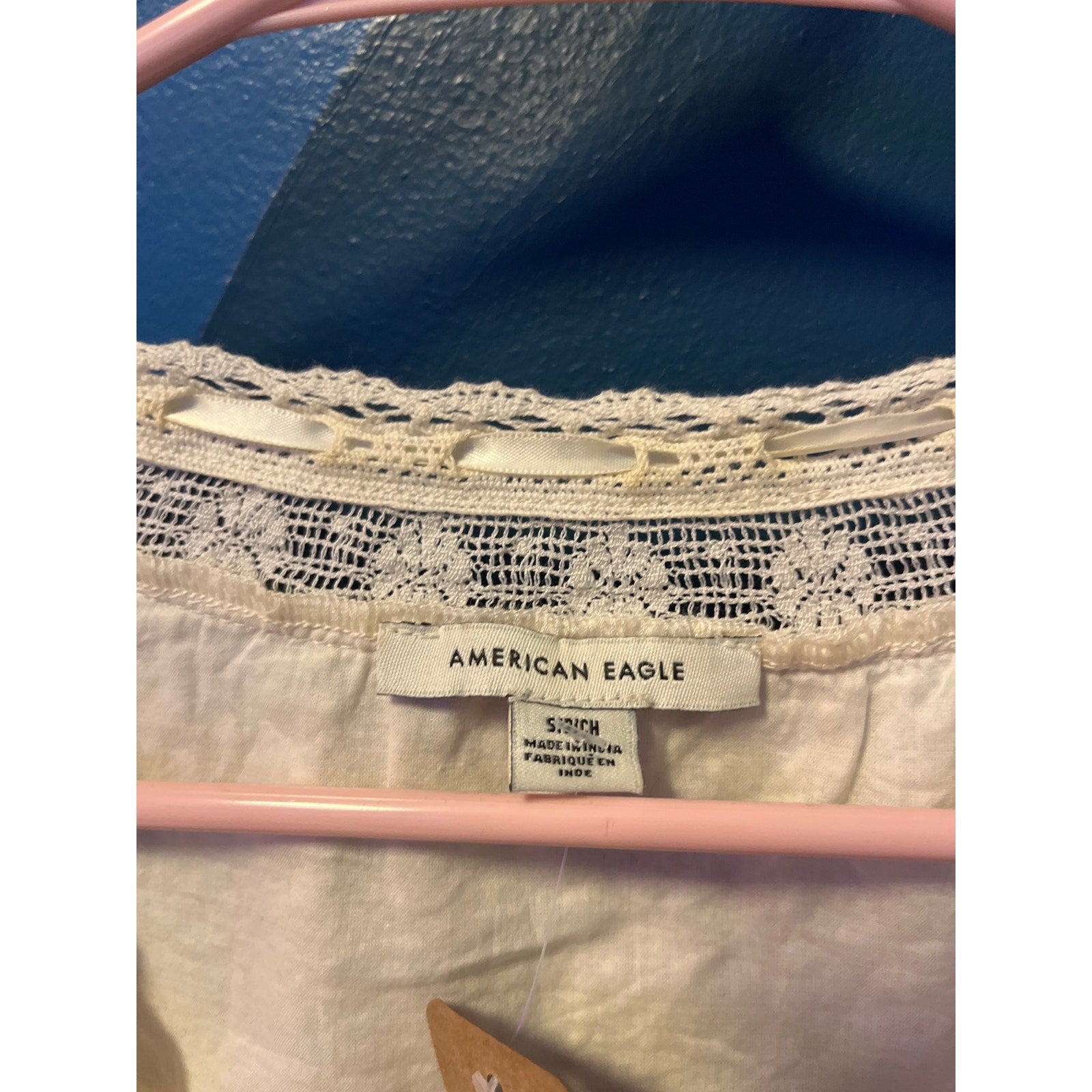American Eagle White Floral Lace Peplum Top Blouse Scoop Neck Women's Size Small