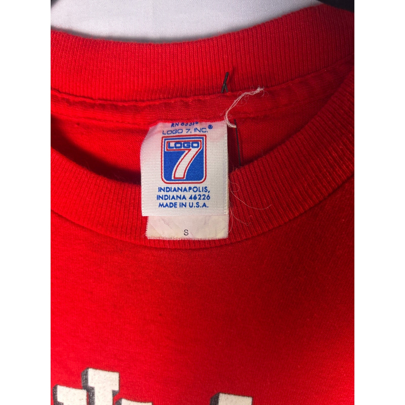 Logo 7 IU Indiana Hoosiers Graphic Print Red T-shirt Men's Size Small