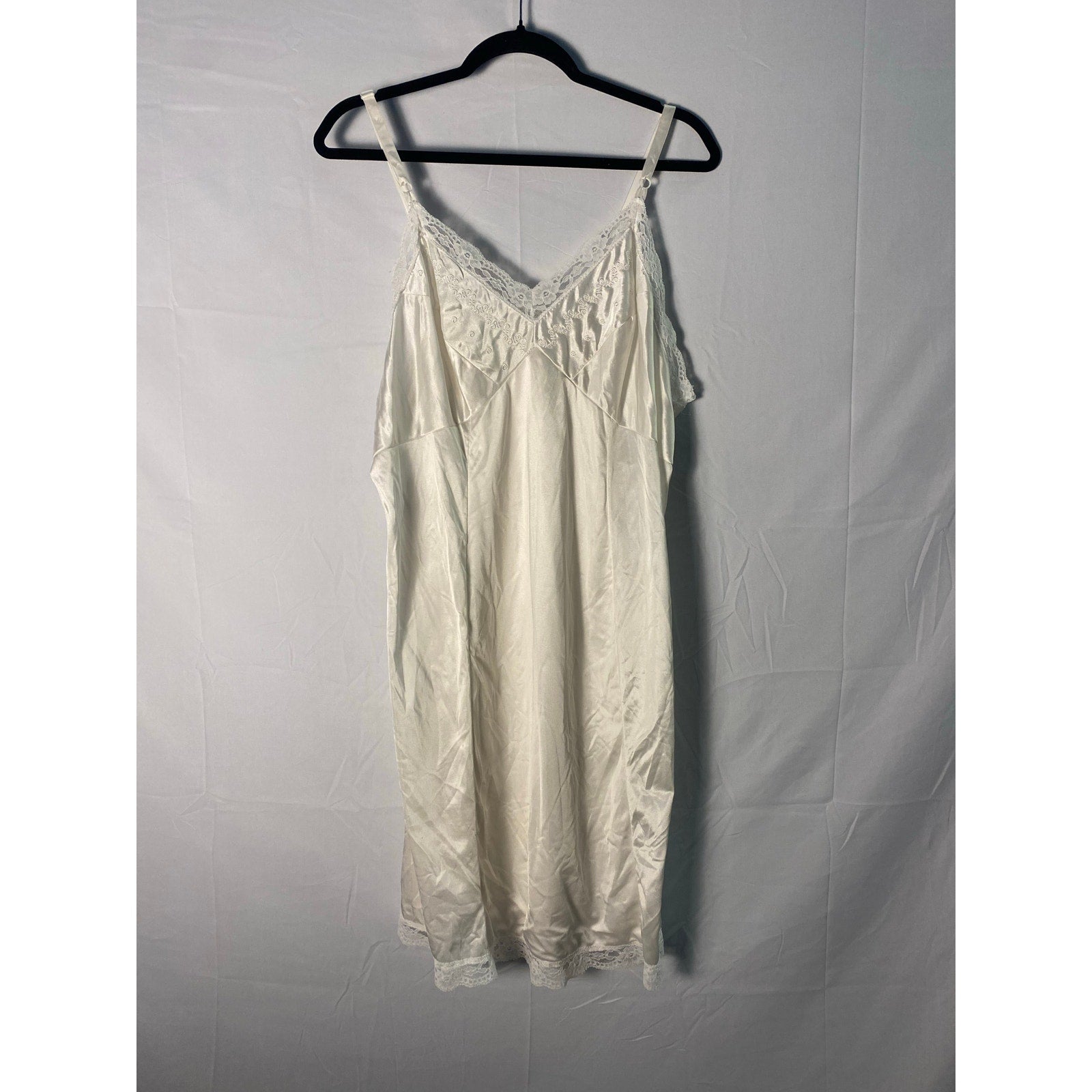 Vintage 90s Sears Ivory Nylon Full Slip Floral Lace Vneck Nightgown Womens M/L