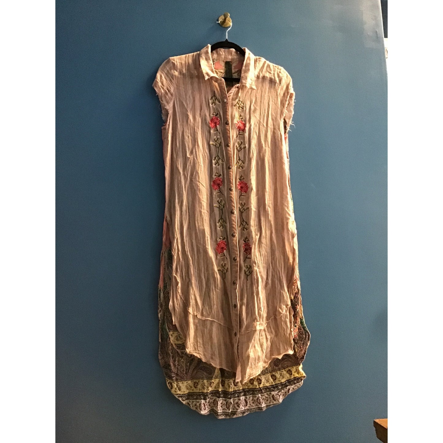 Aratta Silent Journey Pink Floral Button Long Shirt Short Sleeve Women's Medium