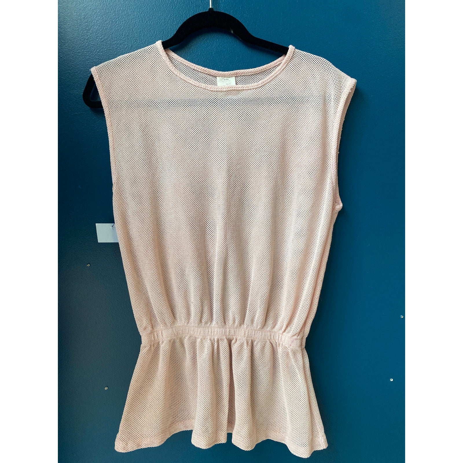 Vintage 70s-80s Baby Pink Fishnet Mesh Tunic Sleeveless Shirt Womens Size Medium