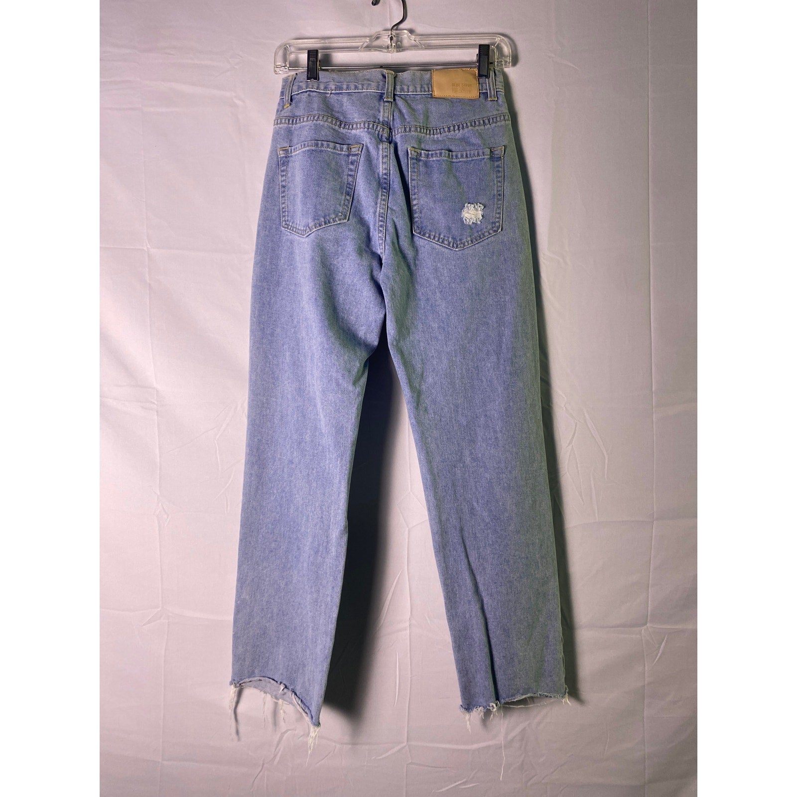 Blue Savvy Ripped Distressed Light Wash Denim Straight Leg Jeans Raw Hem Size 28