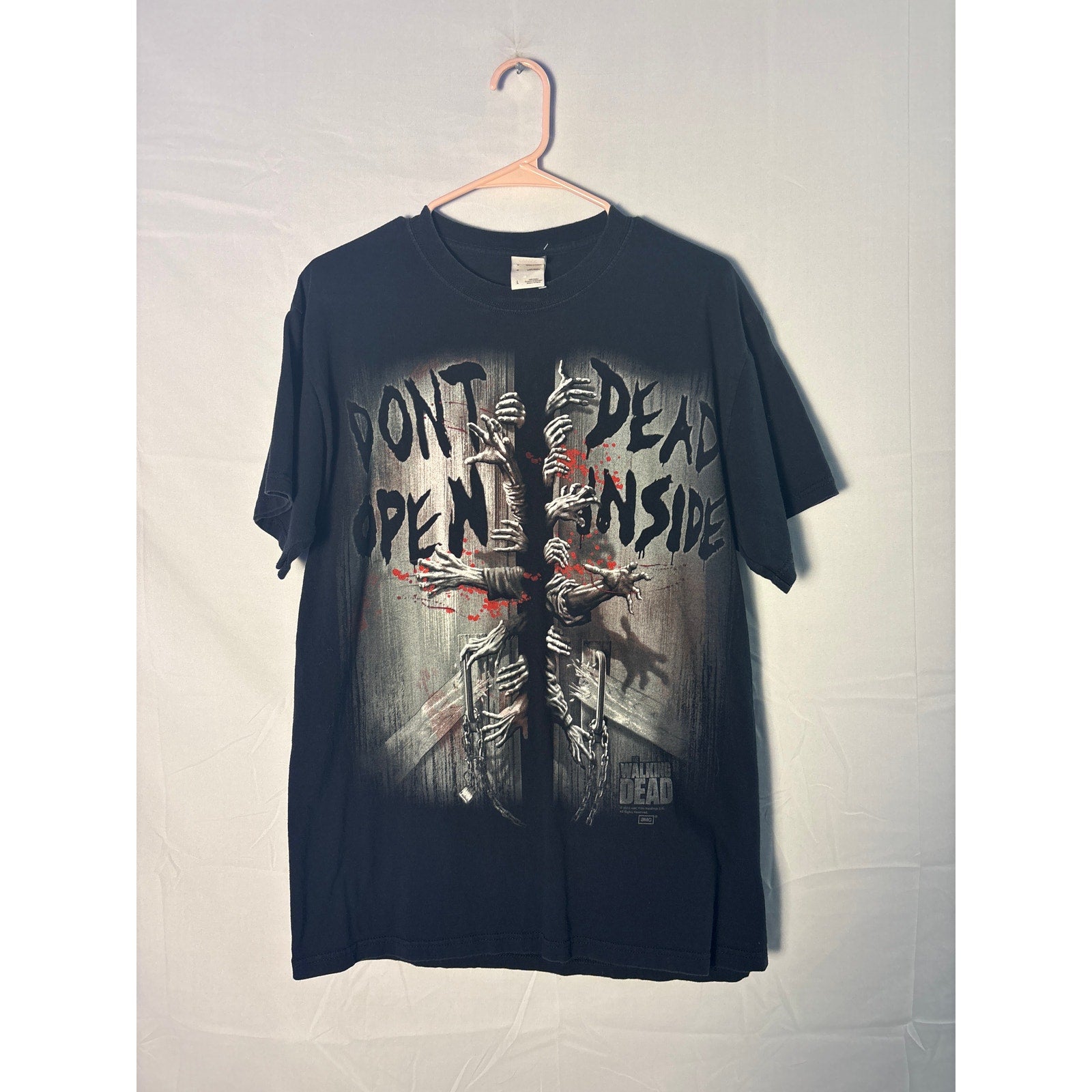 The Walking Dead Don't Open Dead Inside Graphic Print Adult Black Shirt Large