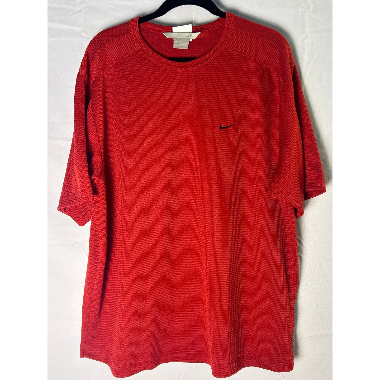Nike Logo Print Round Neck Red Short Sleeve Activewear T-shirt Men's Size Medium