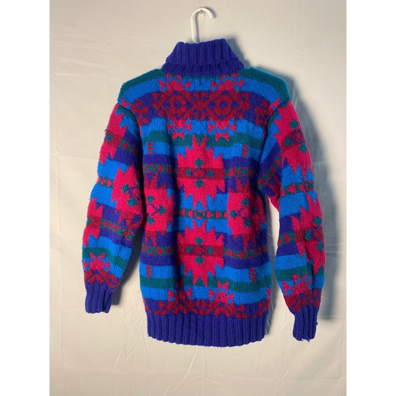 Marsh Landing Hand Knits 100% Shetland Wool Blue Red Turtleneck Sweater Medium
