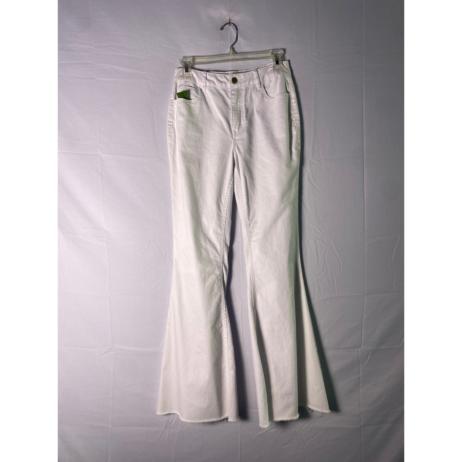 Versona White Denim Bell Bottom Flare Jeans Light Wash Raw Hem Women's Size 4