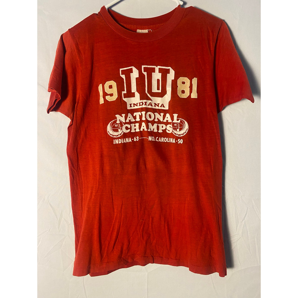 Vintage 1981 NCAA National Championship Basketball Graphic Print Red Shirt Small