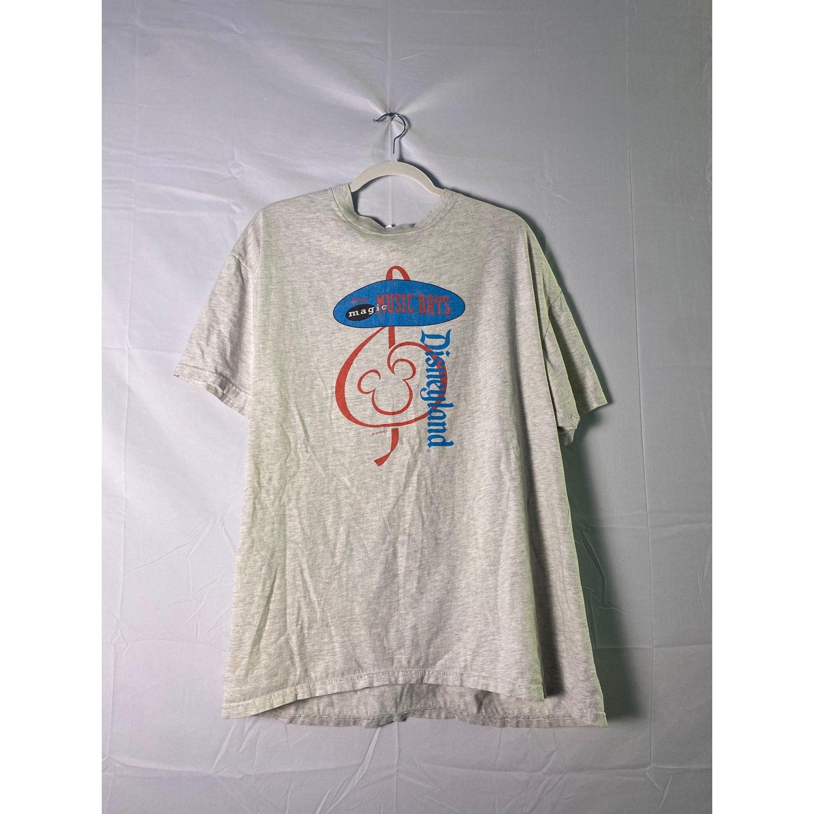 Hanes DISNEYLAND Magic Music Days Gray T-shirt Women's Size XL