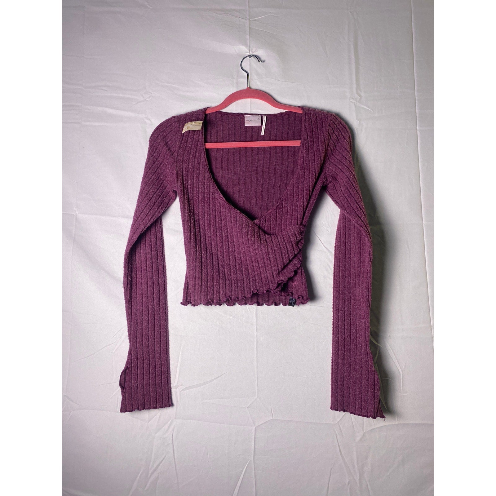 Urban Outfitters Purple Soft Rib Knit V-neck Long Sleeve Crop Top Women's Small