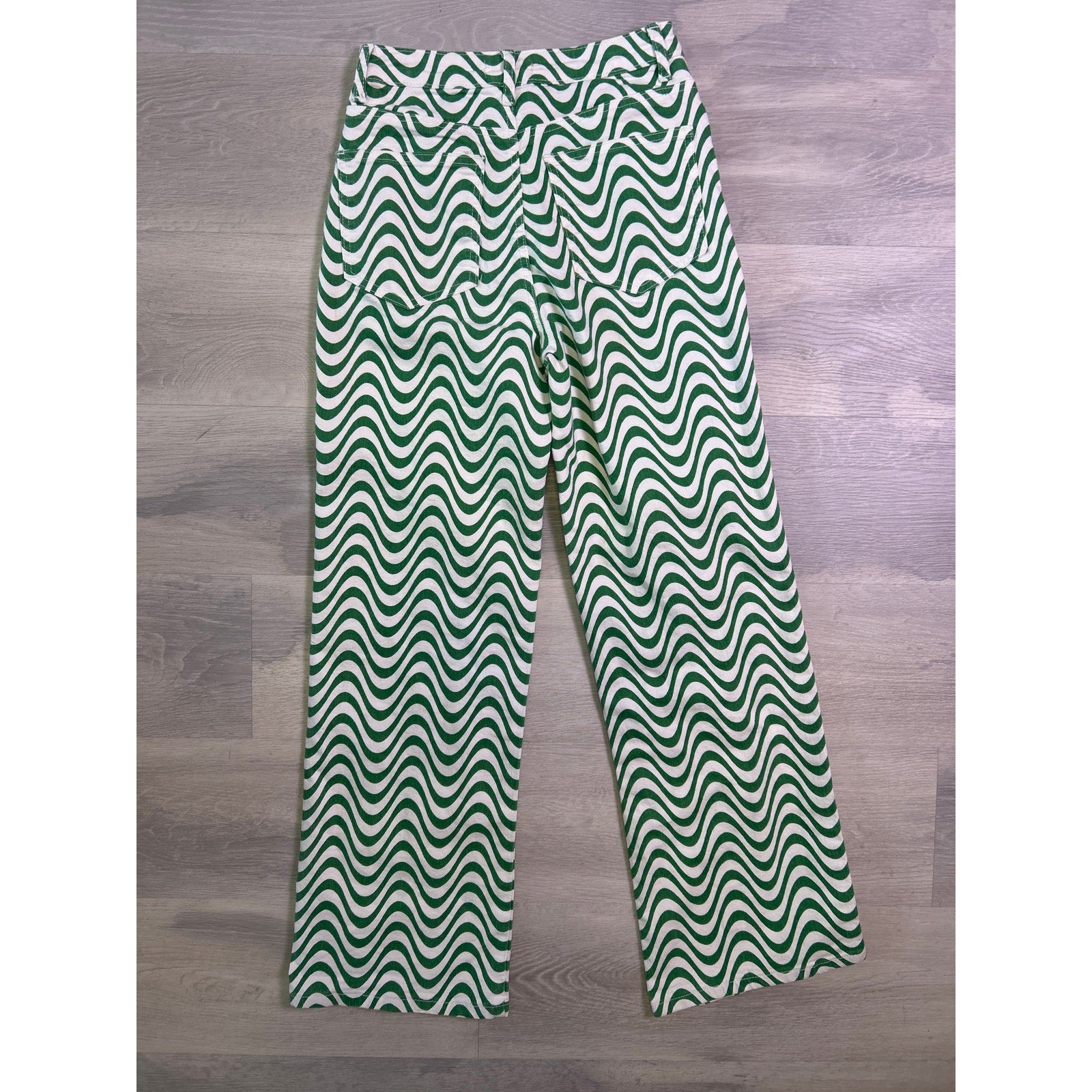 Altar'd State White Green Wavy Allover Print Relaxe Fit Straight Leg Jeans Small