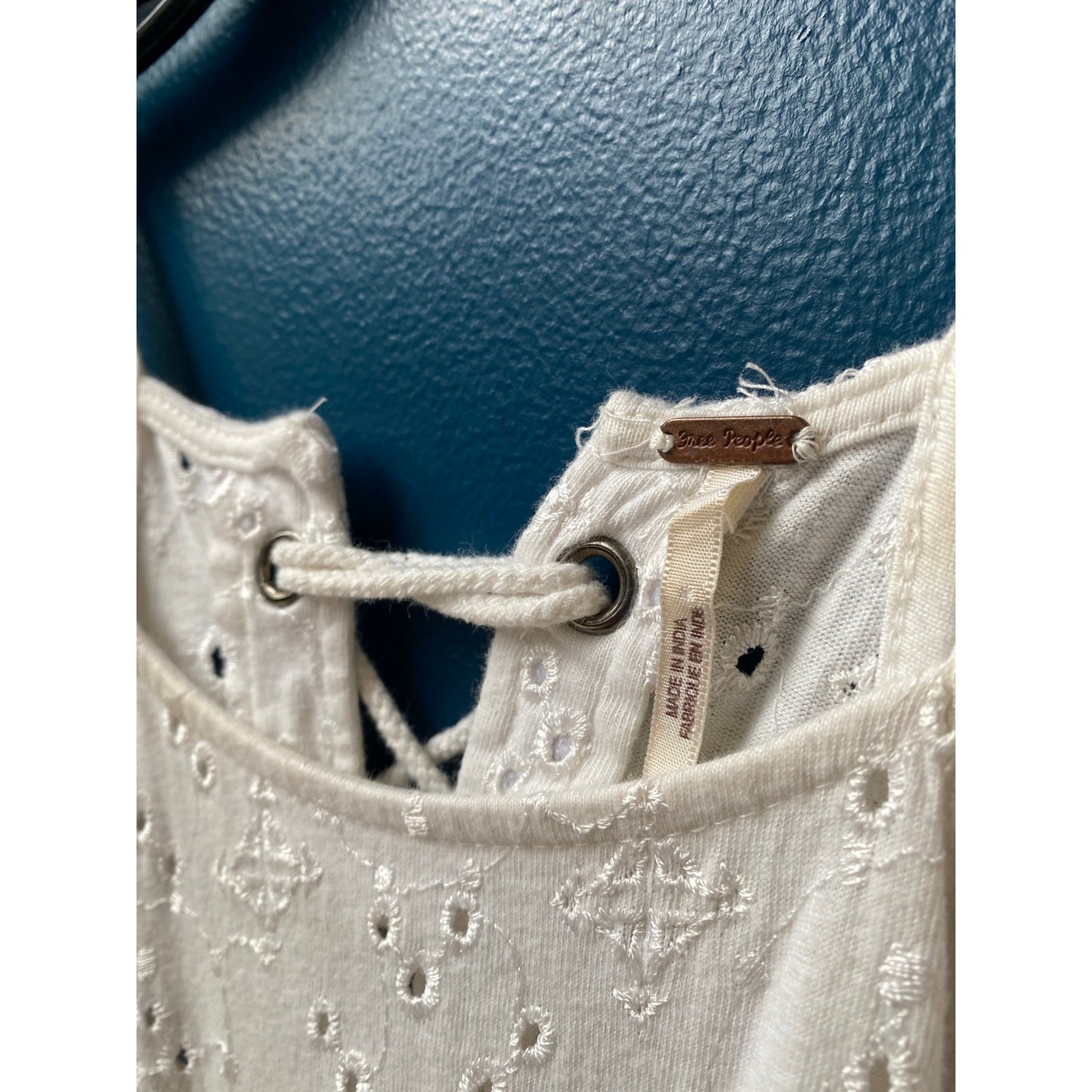 Free People Dream Date White Eyelet Tank Top w/ Lace-Up Back Womens Size Small