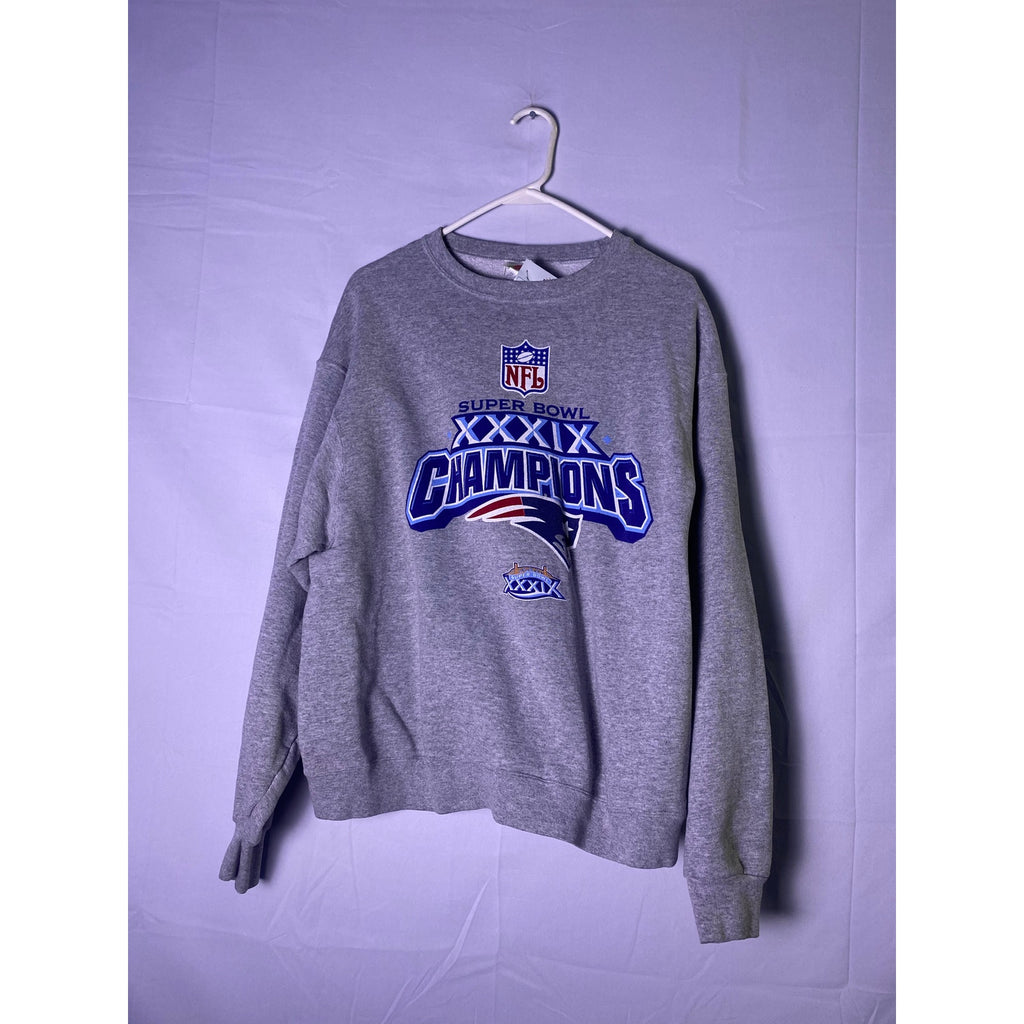 Fruit of the Loom New England Patriots Super Bowl XXXIX Champions Sweater Large
