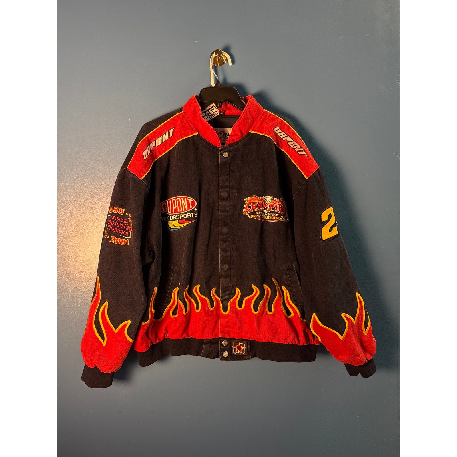 Chase Authentics DuPont NASCAR Jeff Gordon 24 Flames 2001 Jacket Champion XL