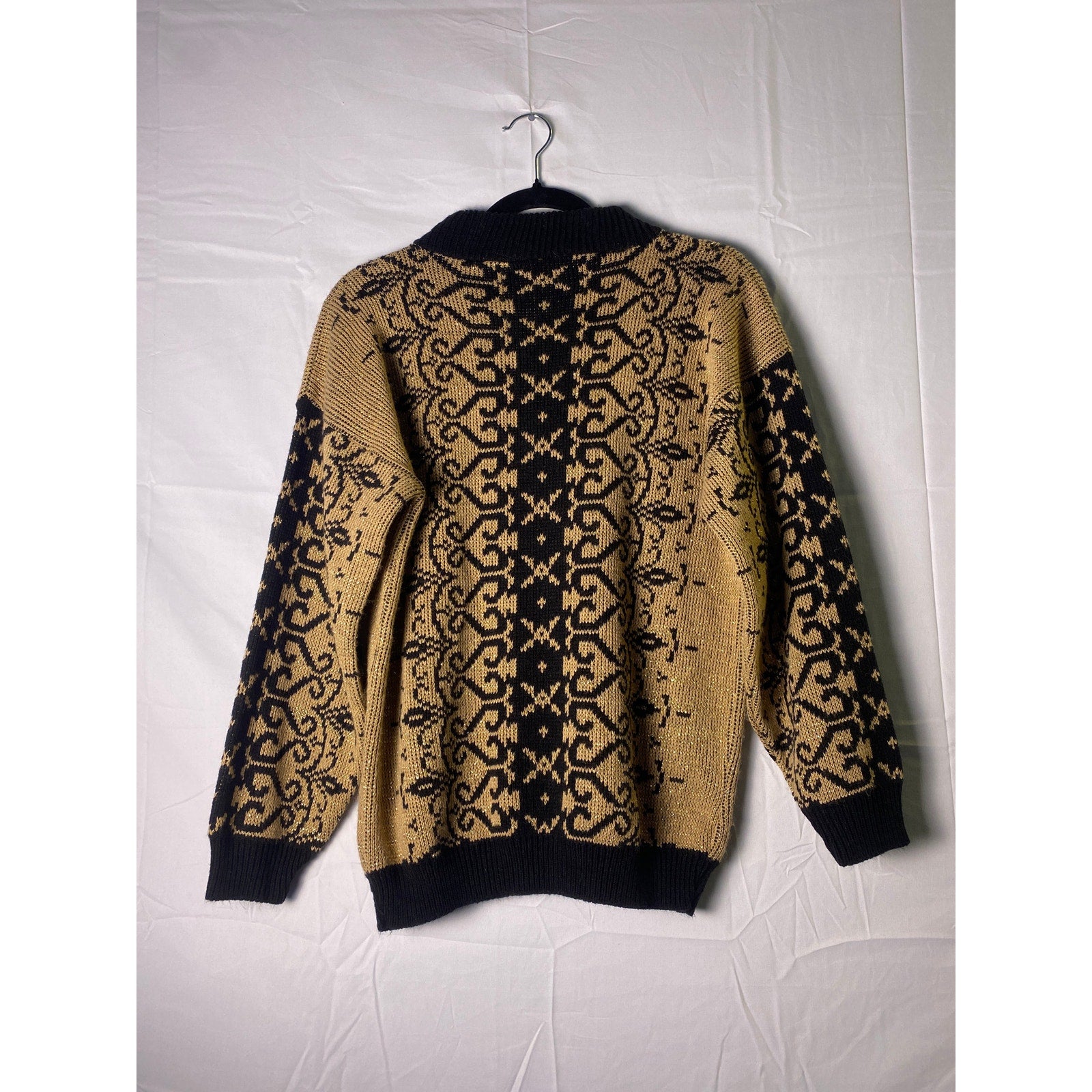 Vintage Arielle Beige Black Metallic Thread Crew Neck Pullover Sweater Size Small