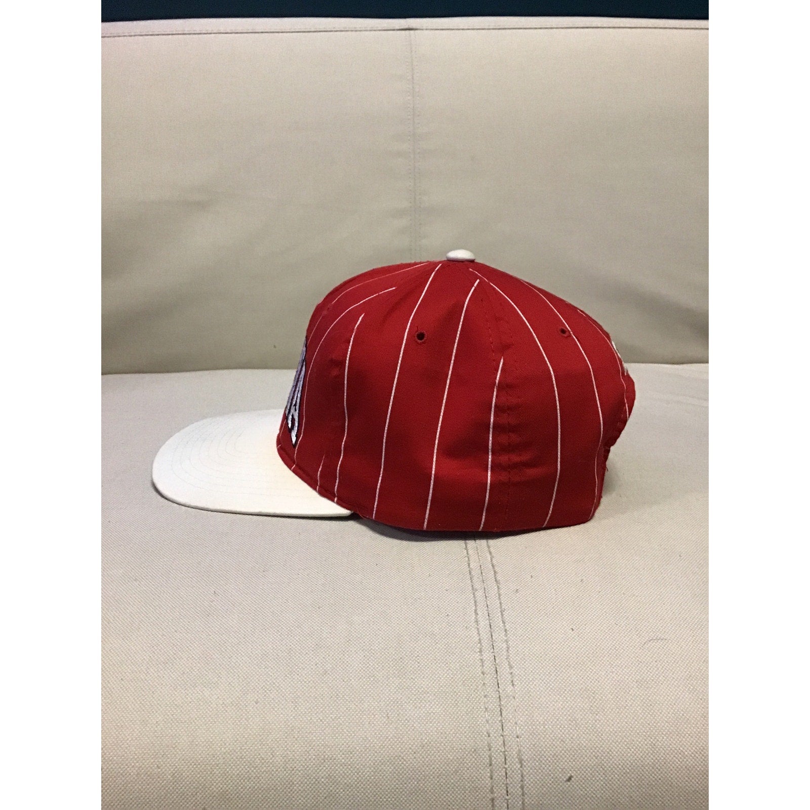 Starter IU Indiana Hoosiers University Hat Snap Back Pinstripe Red White